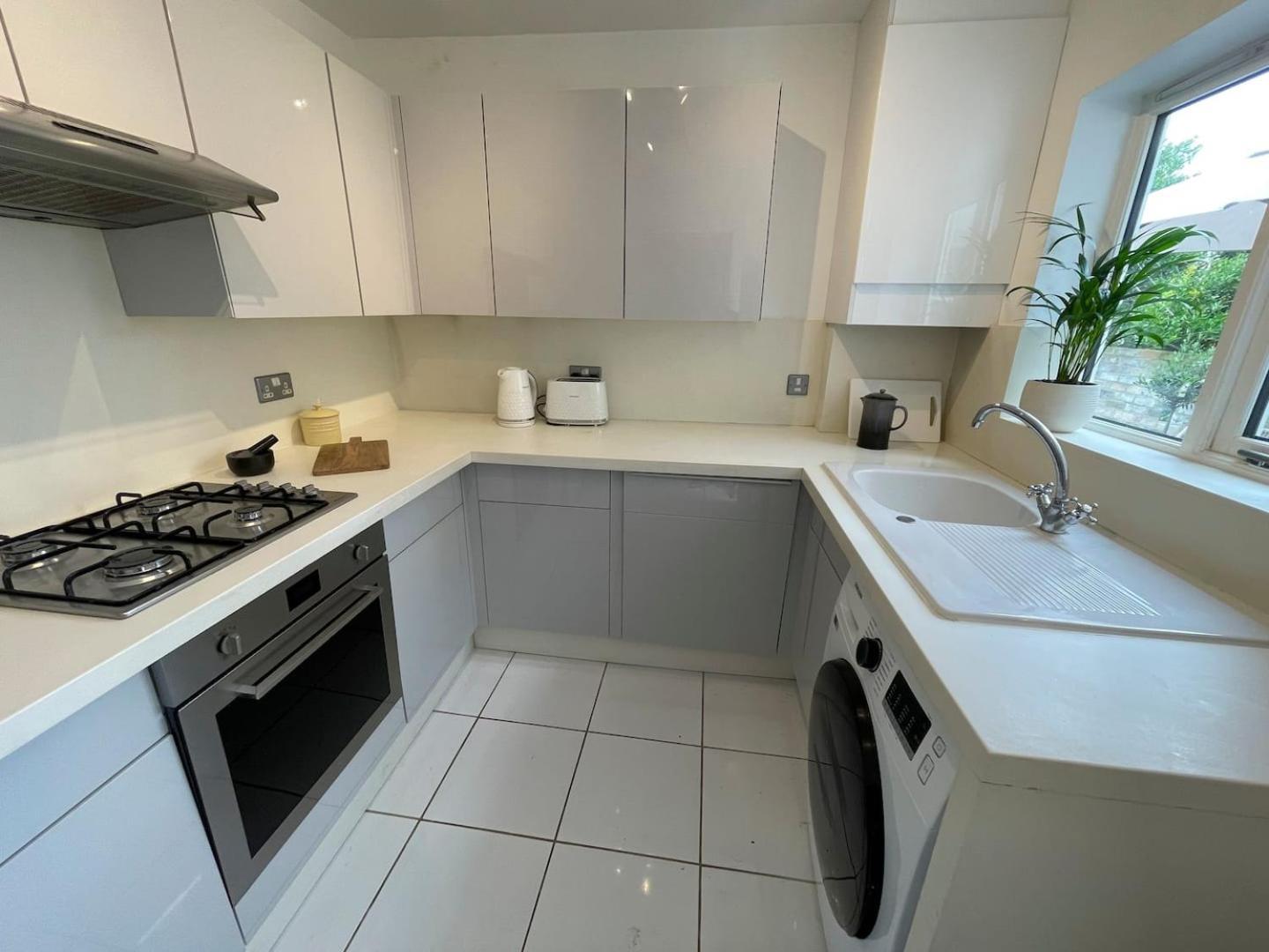 Fantastic Victorian House, Excellent City Location - Cambridge Homehost Экстерьер фото